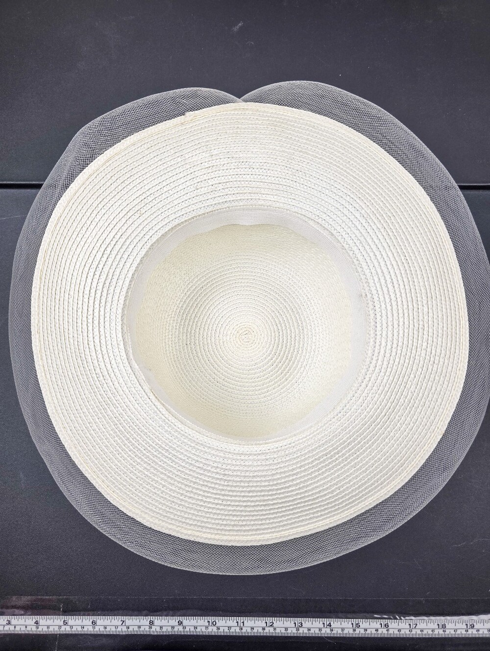 Cream-Colored Vintage Ladies' Tulle Straw Hat One Size - Picture 5 of 10